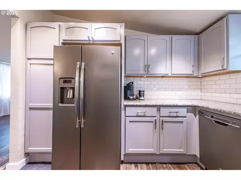 Kitchen - 3499 Western Dr, Eugene, OR 97401 photo 1 of 4
