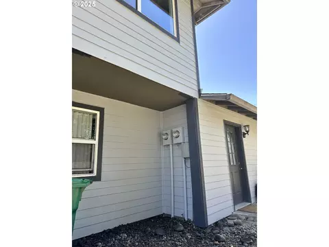 3425 SW 178th Ave, Beaverton, OR 97003