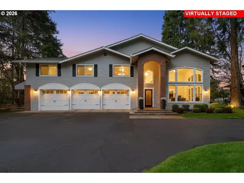 1330 Fisher Rd, Roseburg, OR 97471