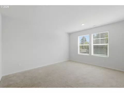 Bedroom - 861 N 19th Ave, Cornelius, OR 97113 photo 1 of 6