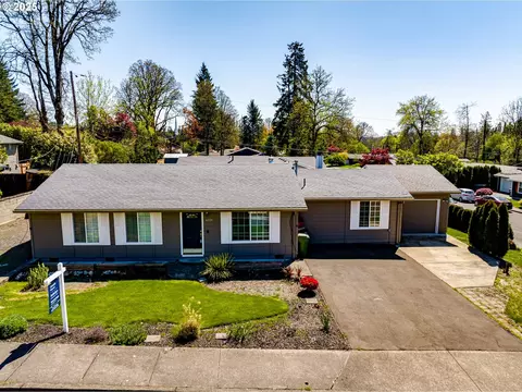 6326 SW Southwood Dr, Portland, OR 97219