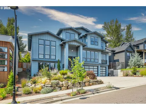 9245 SE Spyglass Dr, Happy Valley, OR 97086