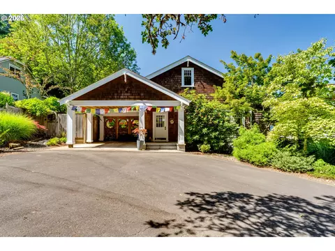2932 Friendly St, Eugene, OR 97405