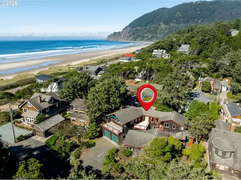 57 Portland Ave, Manzanita, OR 97130