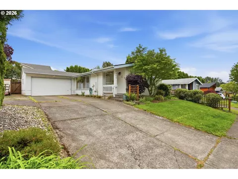 1494 SE Maple Loop, Gresham, OR 97080