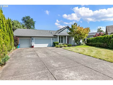 4053 Sabrena Ave, Eugene, OR 97404
