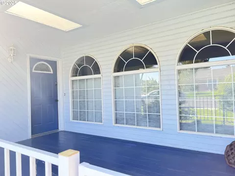 790 W Division Ave, Hermiston, OR 97838