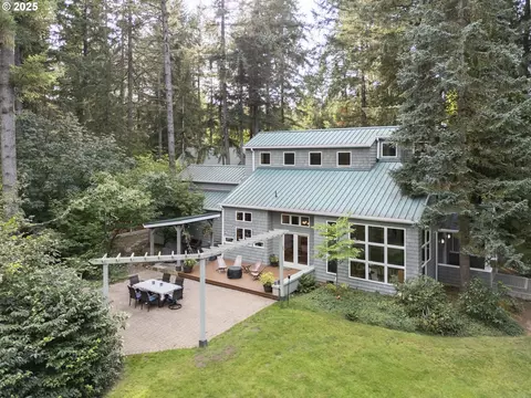 12370 SW Wheatland Dr, Sherwood, OR 97140