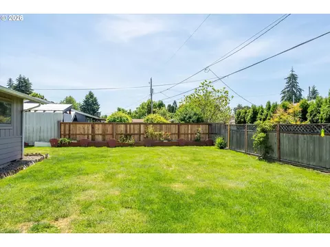 Exterior - 3820 Kendra St, Eugene, OR 97404 photo 6 of 10
