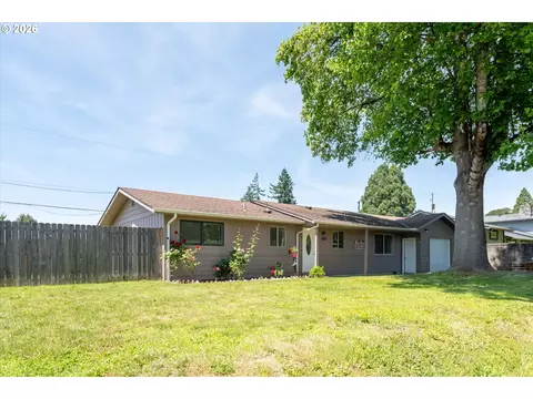Exterior - 3820 Kendra St, Eugene, OR 97404 photo 1 of 10