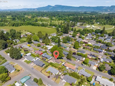 View/Area - 3820 Kendra St, Eugene, OR 97404 photo 6 of 8