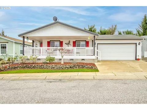 335 Littlebrook Ln, Roseburg, OR 97471