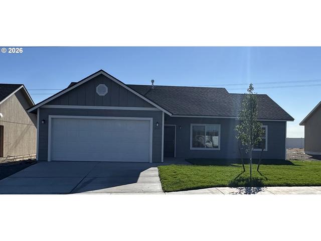 3337 Blue Jay St, Umatilla, OR 97882