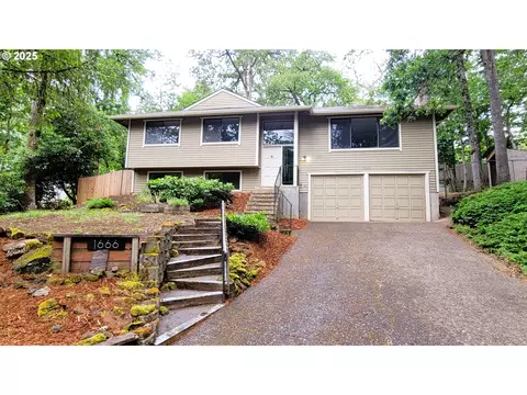 1666 W 28th Pl, Eugene, OR 97405