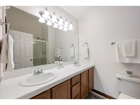 Bath - 810 E 9th St, Newberg, OR 97132 photo 2 of 3