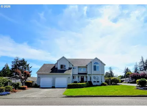 2383 Oregon Ave, North Bend, OR 97459