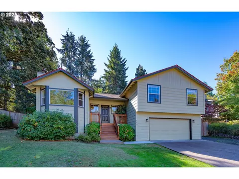 350 Dellwood Dr, Eugene, OR 97405