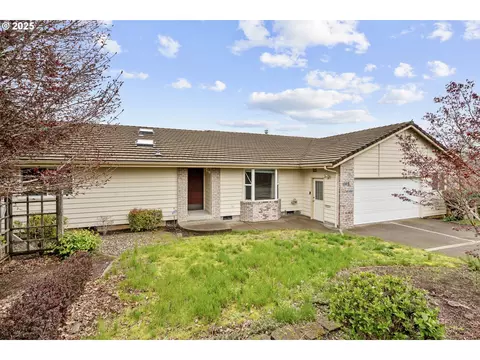 1122 Fernwood Ct NW, Salem, OR 97304