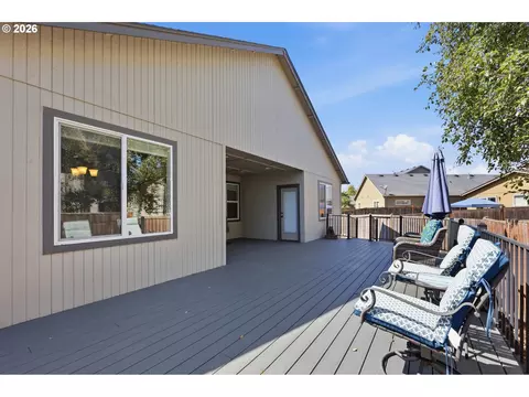 Exterior - 5775 Donohoe Ave, Eugene, OR 97402 photo 8 of 13