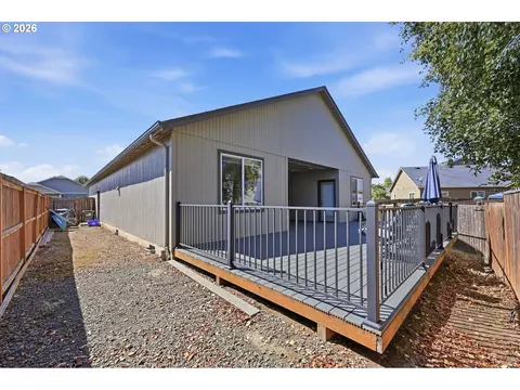Exterior - 5775 Donohoe Ave, Eugene, OR 97402 photo 10 of 13