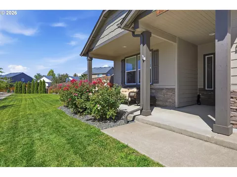 Exterior - 5775 Donohoe Ave, Eugene, OR 97402 photo 4 of 13