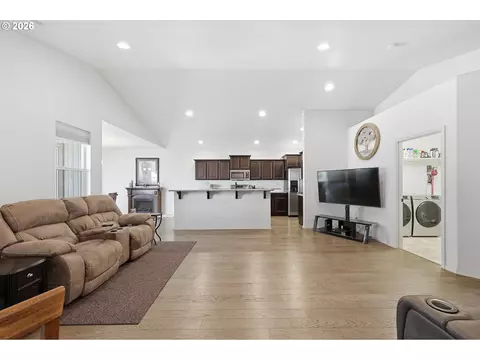 Other - 5775 Donohoe Ave, Eugene, OR 97402 photo 2 of 7
