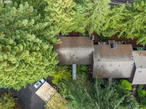 View/Area - 2625 Woodstone Pl, Eugene, OR 97405 photo 1 of 3