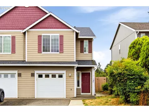 35477 Oakwood Dr, Saint Helens, OR 97051