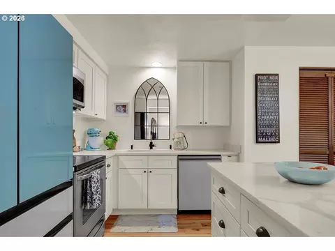 Kitchen - 2700 Harlow Rd, Eugene, OR 97401 photo 1 of 5