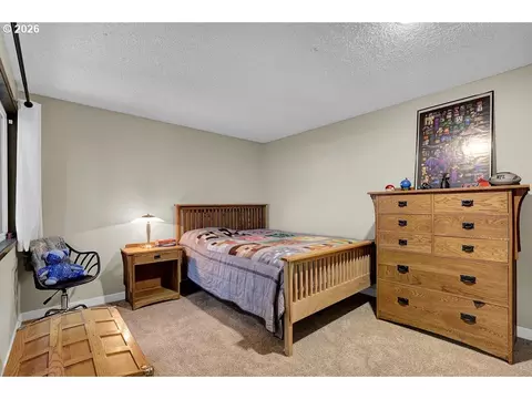 Bedroom - 2700 Harlow Rd, Eugene, OR 97401 photo 1 of 5