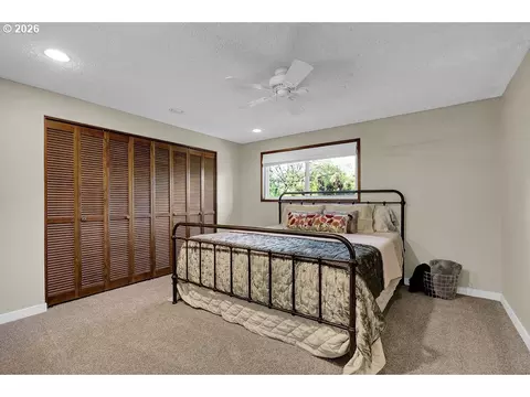 Bedroom - 2700 Harlow Rd, Eugene, OR 97401 photo 3 of 5
