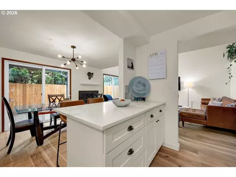 Kitchen - 2700 Harlow Rd, Eugene, OR 97401 photo 4 of 5