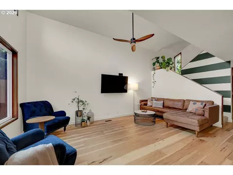 Living - 2700 Harlow Rd, Eugene, OR 97401 photo 1 of 3