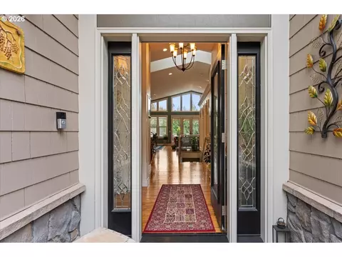 Entry Way - 642 SE 38th Dr, Gresham, OR 97080 photo 1 of 3