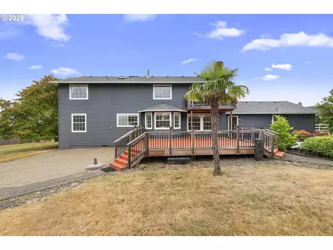 Exterior - 2607 SW Pleasant View Dr, Gresham, OR 97080 photo 8 of 10