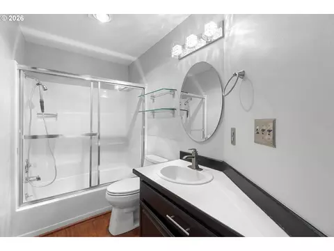 Bath - 2607 SW Pleasant View Dr, Gresham, OR 97080 photo 1 of 4