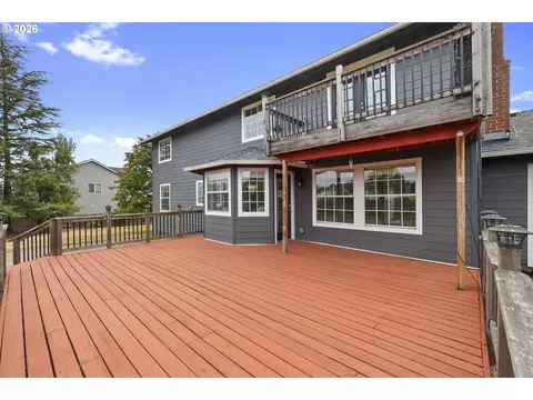 Exterior - 2607 SW Pleasant View Dr, Gresham, OR 97080 photo 7 of 10