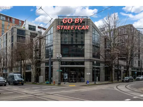 1030 NW 12th Ave #123, Portland, OR 97209