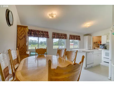 24915 Mosier Rd, Rainier, OR 97048 photo 16