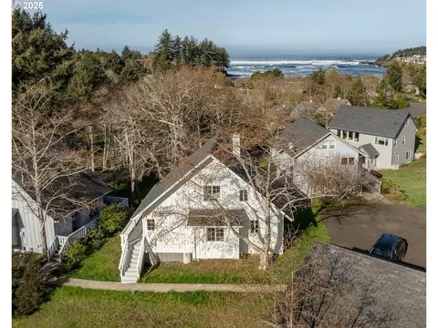236 Jennifer Dr, Yachats, OR 97498