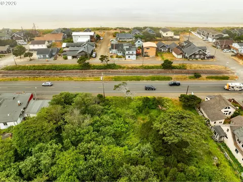 1820 Highway 101, Rockaway Beach, OR 97136