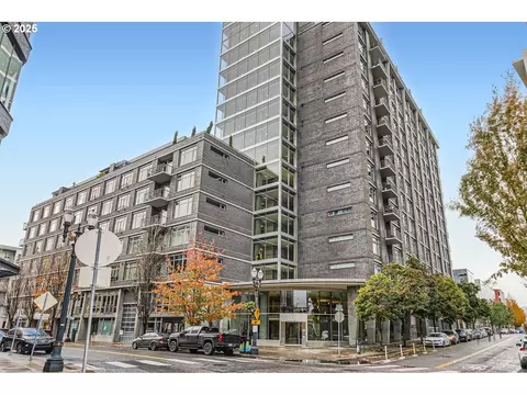 1255 NW 9th Ave #806, Portland, OR 97209