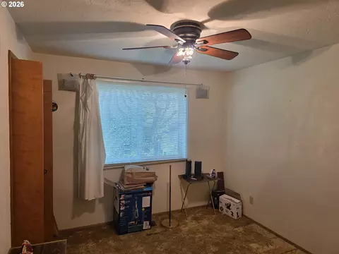 Bedroom - 1653 Ardendale Ln, Eugene, OR 97405 photo 1 of 4