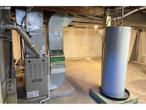 Other - 4733 E Amazon Dr, Eugene, OR 97405 photo 6 of 11