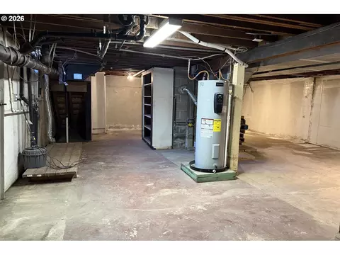 Other - 4733 E Amazon Dr, Eugene, OR 97405 photo 7 of 11