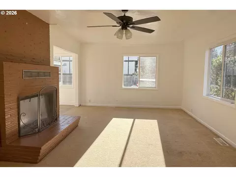 Living - 4733 E Amazon Dr, Eugene, OR 97405 photo 1 of 6