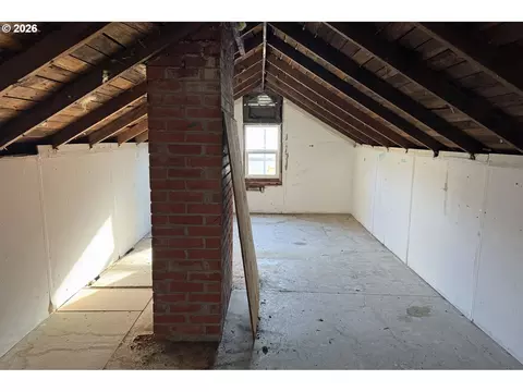 Other - 4733 E Amazon Dr, Eugene, OR 97405 photo 3 of 11