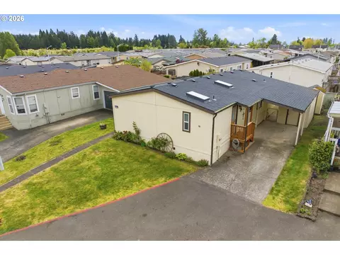 1000 S Mckern Ct #102, Newberg, OR 97132