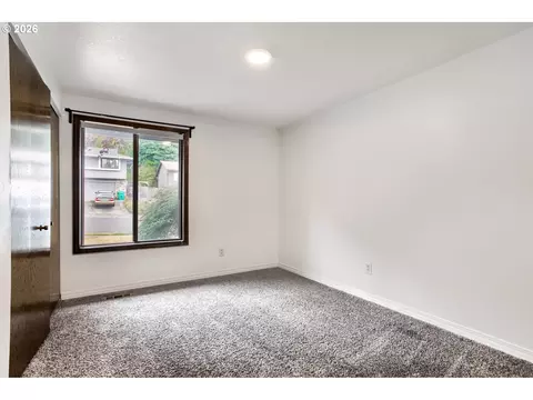 Bedroom - 127 NW Royal Ave, Gresham, OR 97030 photo 1 of 4