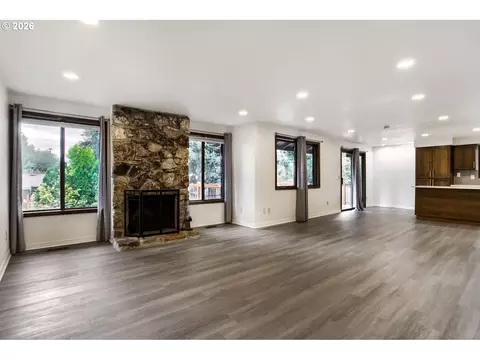 Living - 127 NW Royal Ave, Gresham, OR 97030 photo 1 of 5
